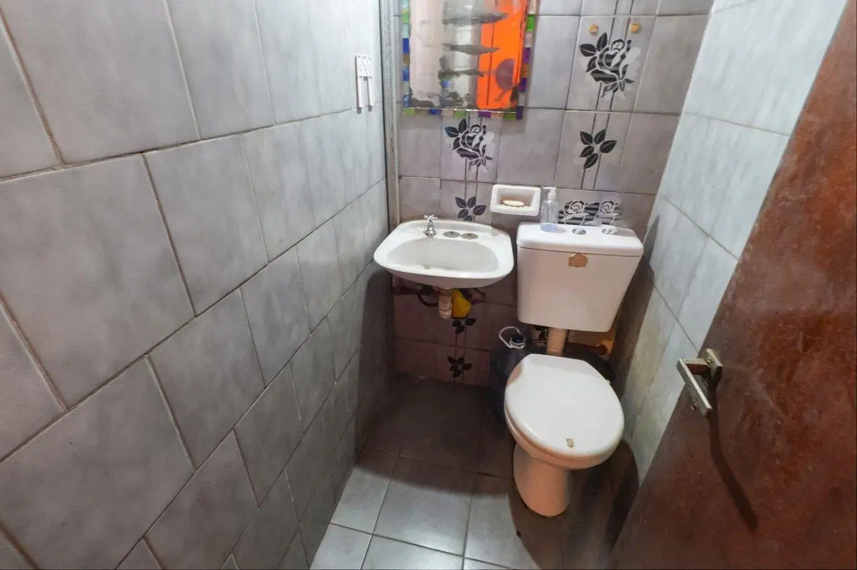 Venta Casa 8 ambientes en Flores 2