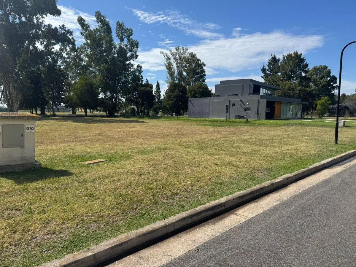 LOTE EN VENTA AREA 60 LA VICTORIA 4