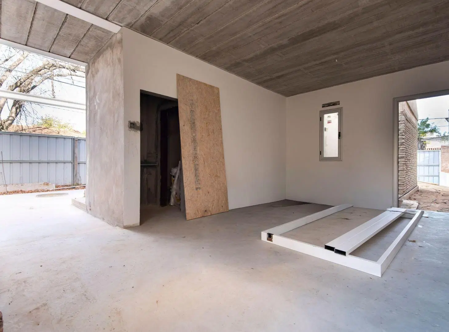 Oficina a Estrenar en Venta City Bell Planta Baja 2