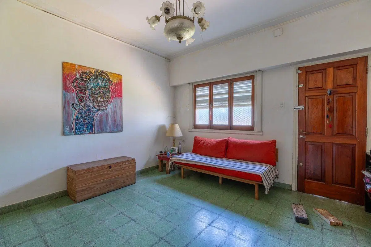 CASA EN VENTA LA PLATA CON GARAGE CUBIERTO 3