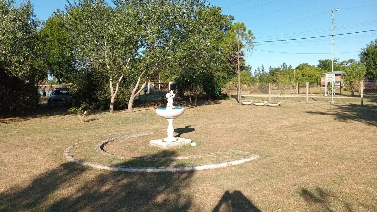 CASA QUINTA - LOTE EN VENTA LOS TALAS PILETA 4