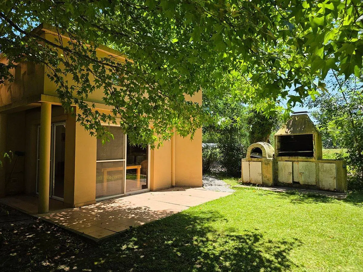 CASA  VENTA  BARRIO CERRADO ESTANCIA CHICA 3