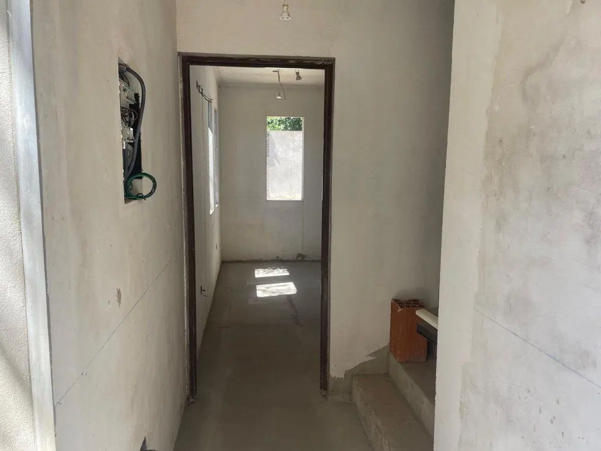 CASA EN VENTA BRANDSEN 2 DORMITORIOS 4