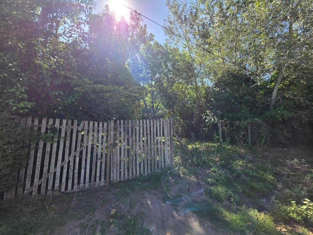 TERRENO LOTE EN VENTA GONNET ENTRE CAMINOS 4