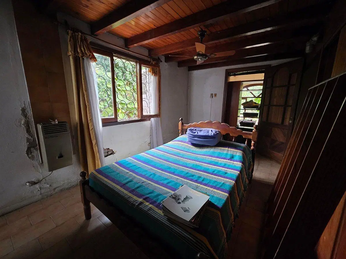 CASA EN VENTA LA PLATA A REFACCIONAR 5