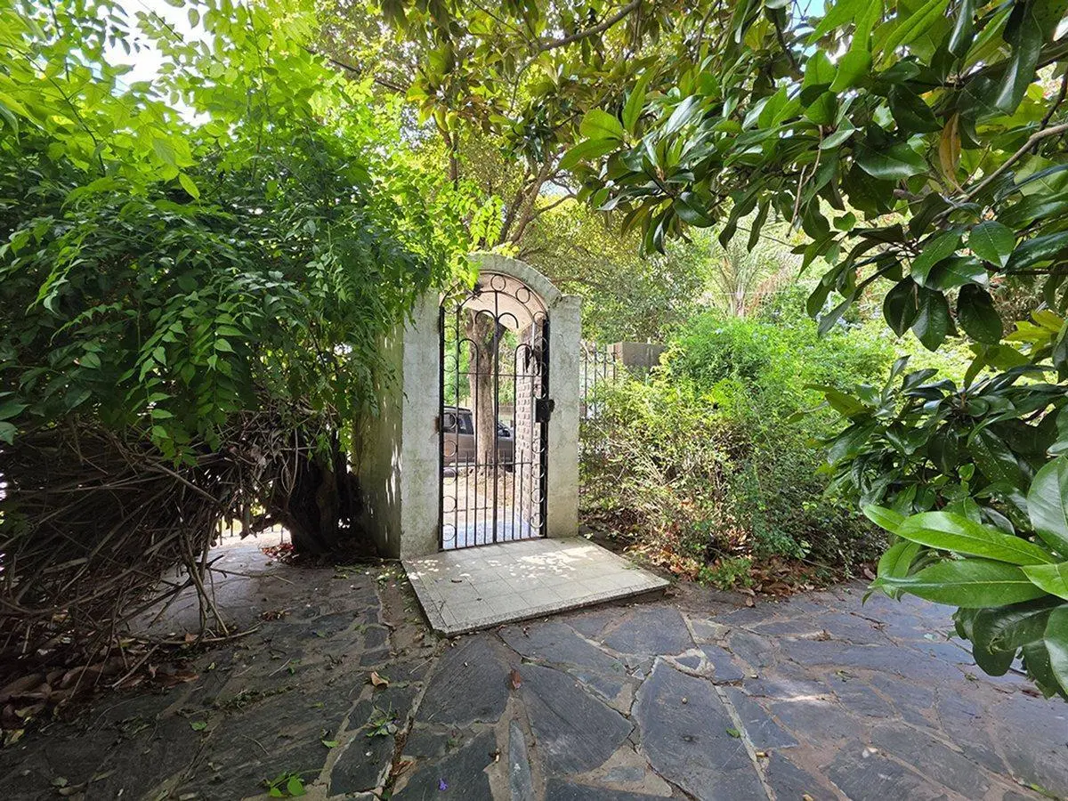 CASA EN VENTA LA PLATA A REFACCIONAR 2