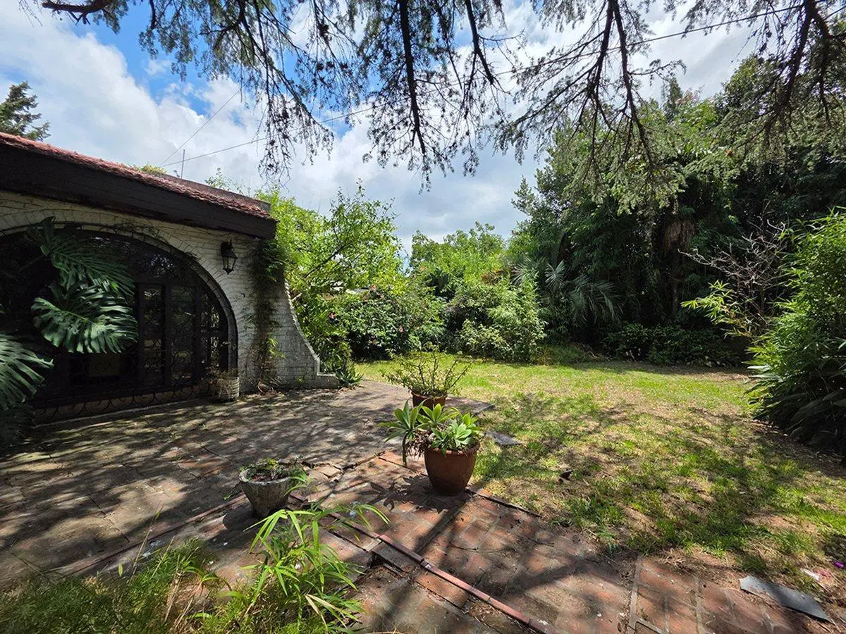 CASA EN VENTA LA PLATA A REFACCIONAR 3