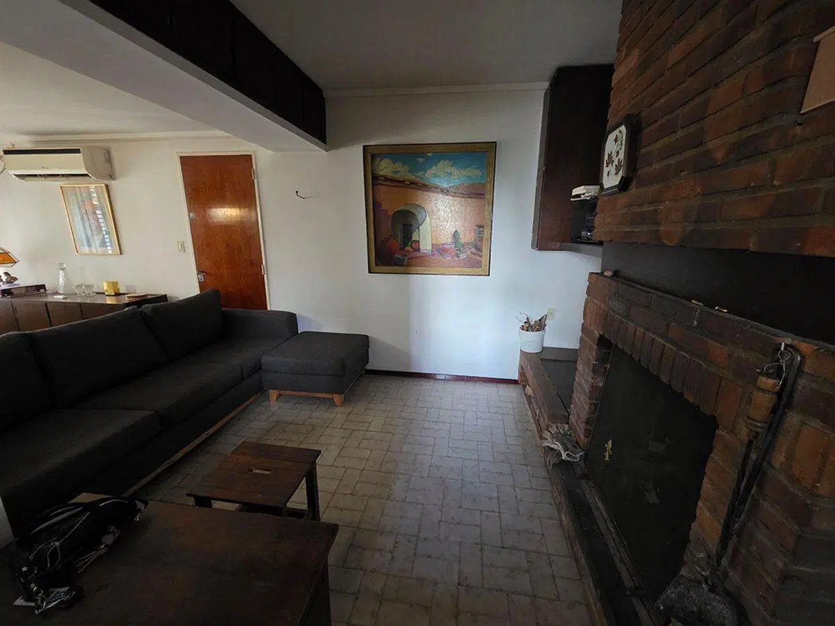 CASA EN VENTA LOS HORNOS 4 DORMITORIOS 2