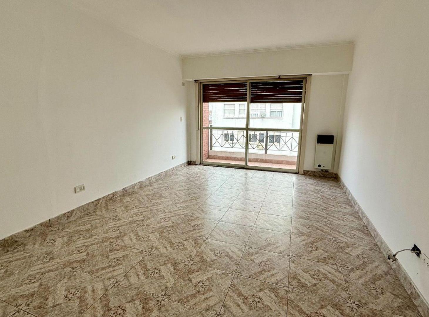DEPARTAMENTO EN ALQUILER 2 AMBIENTES CON BALCON