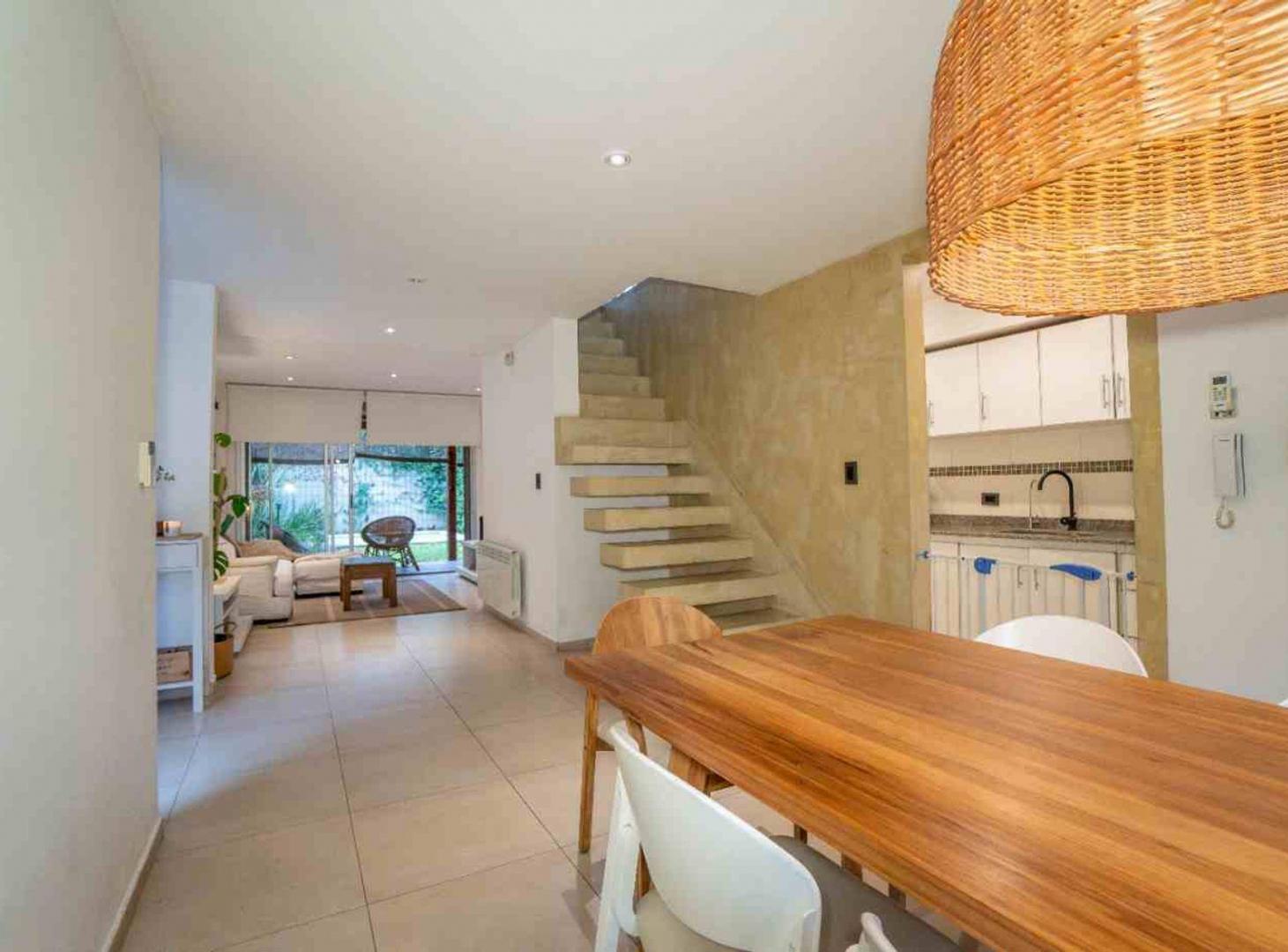 Foto de Duplex venta, City Bell. 2 dormitorios y parque, imagen 3