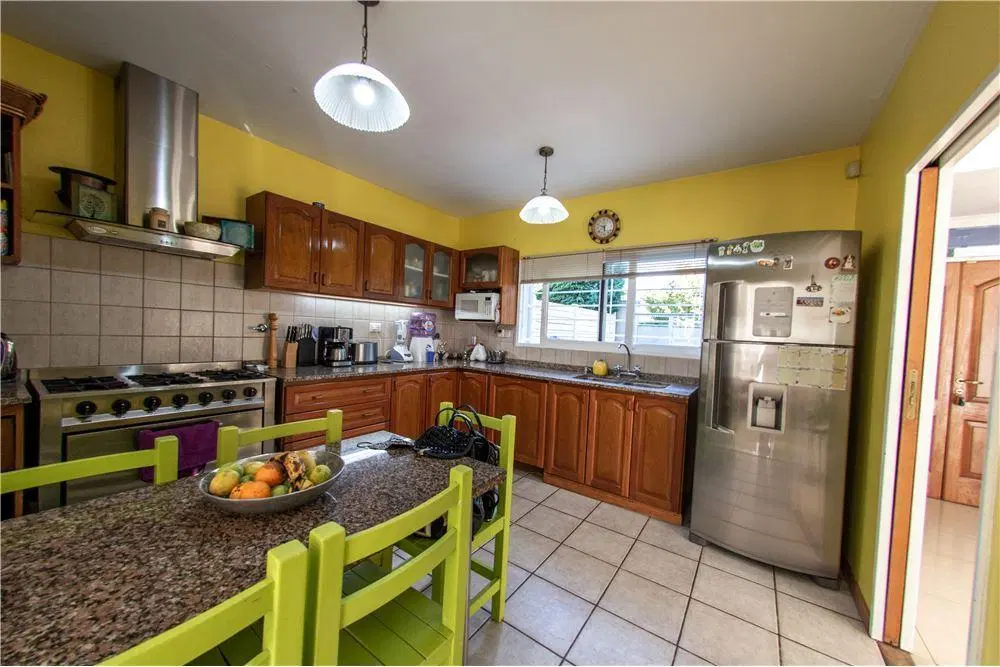 Casas en Venta Villa Elisa 4 Dormitorios Pileta 3