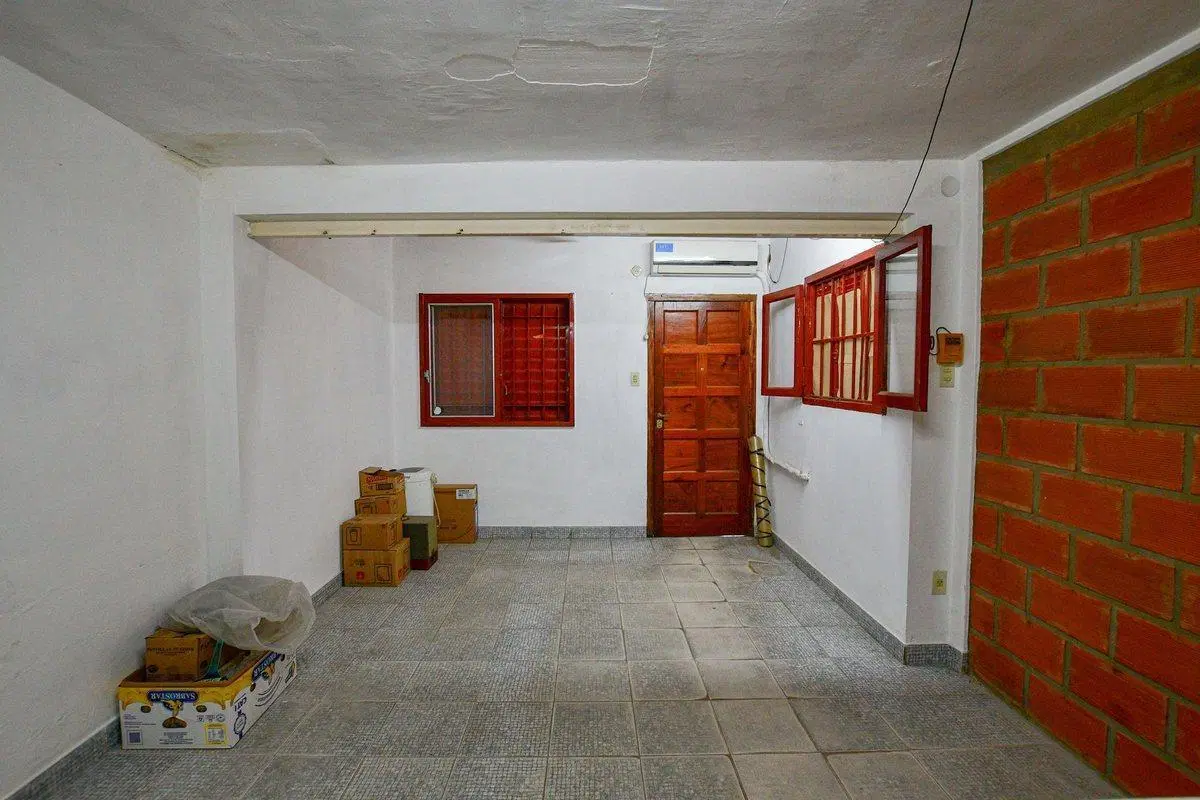 LOTE CON 3 CASAS EN VENTA - APTA BANCO 5