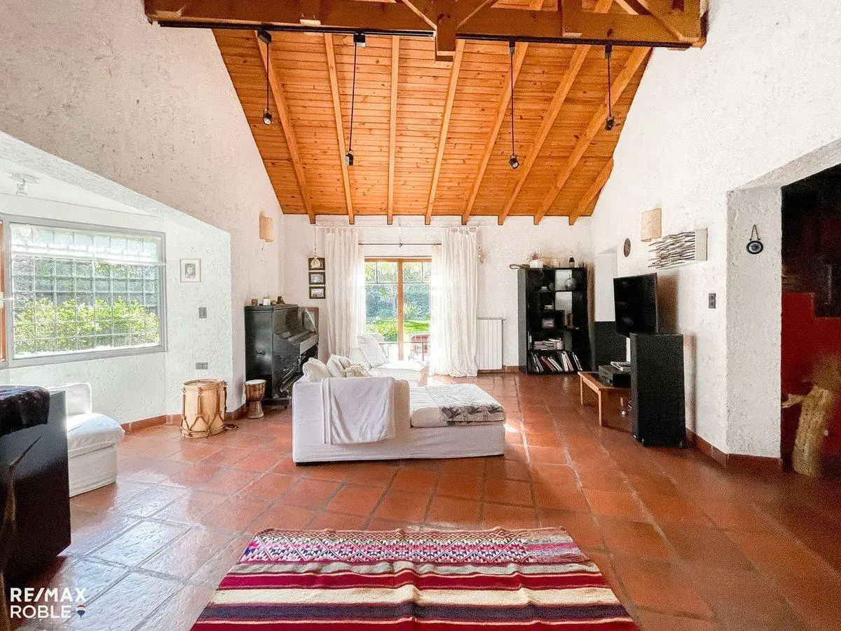 Casa en venta Villa Elisa 3 dormitorios con parque 4