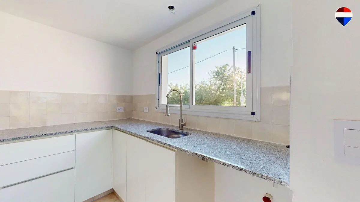 CASA EN VENTA LA PLATA 2 DORMITORIOS 3