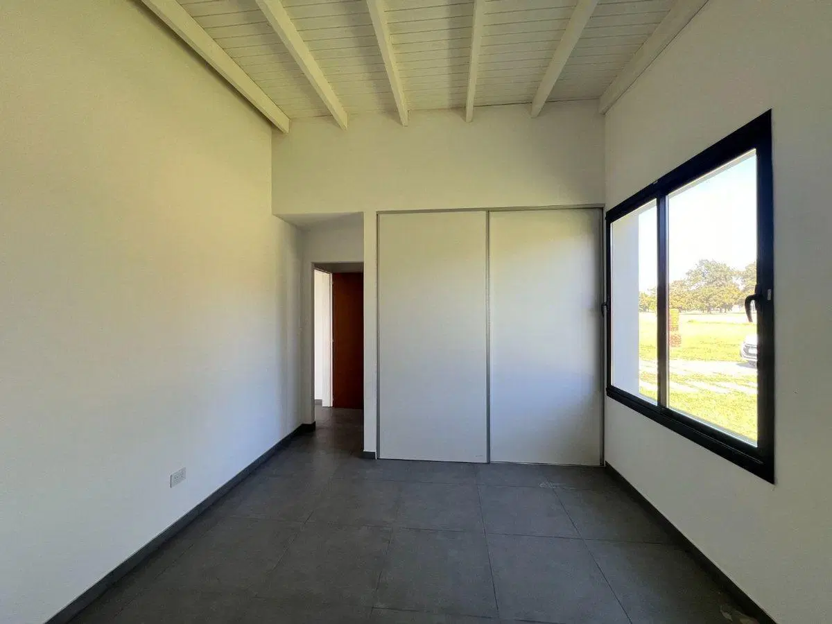 CASA EN VENTA LOBOS 2 DORMITORIOS LA FEDERALA 3