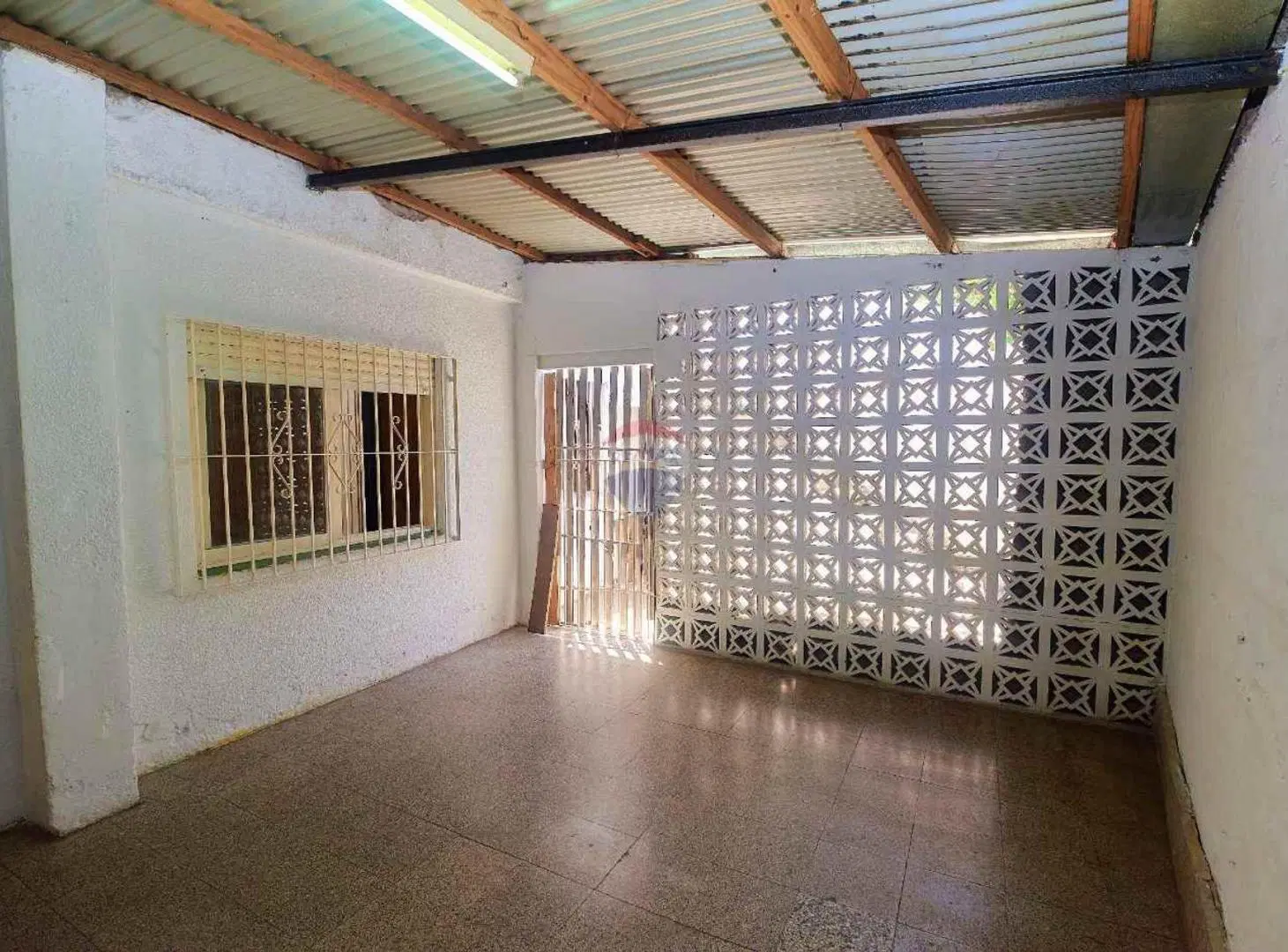 PH EN VENTA BERAZATEGUI 3 AMBIENTES COCHERA 4