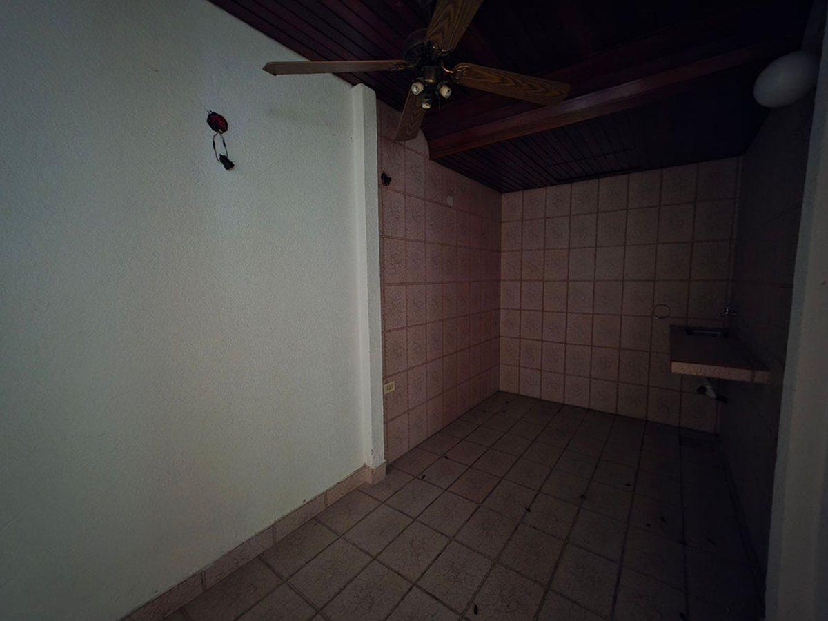Foto de DEPARTAMENTO EN VENTA LA PLATA TIPO PH CON PATIO, imagen 2