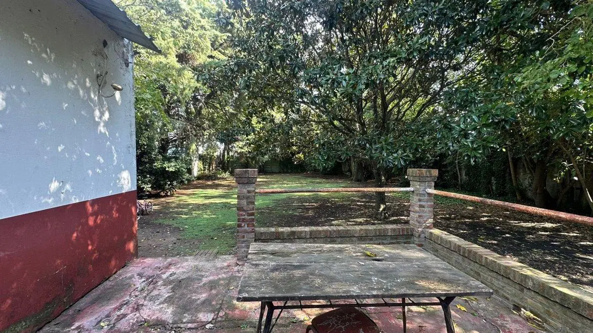 CASA VENTA GONNET 3 DORMITORIOS PATIO REFACCIONAR 2