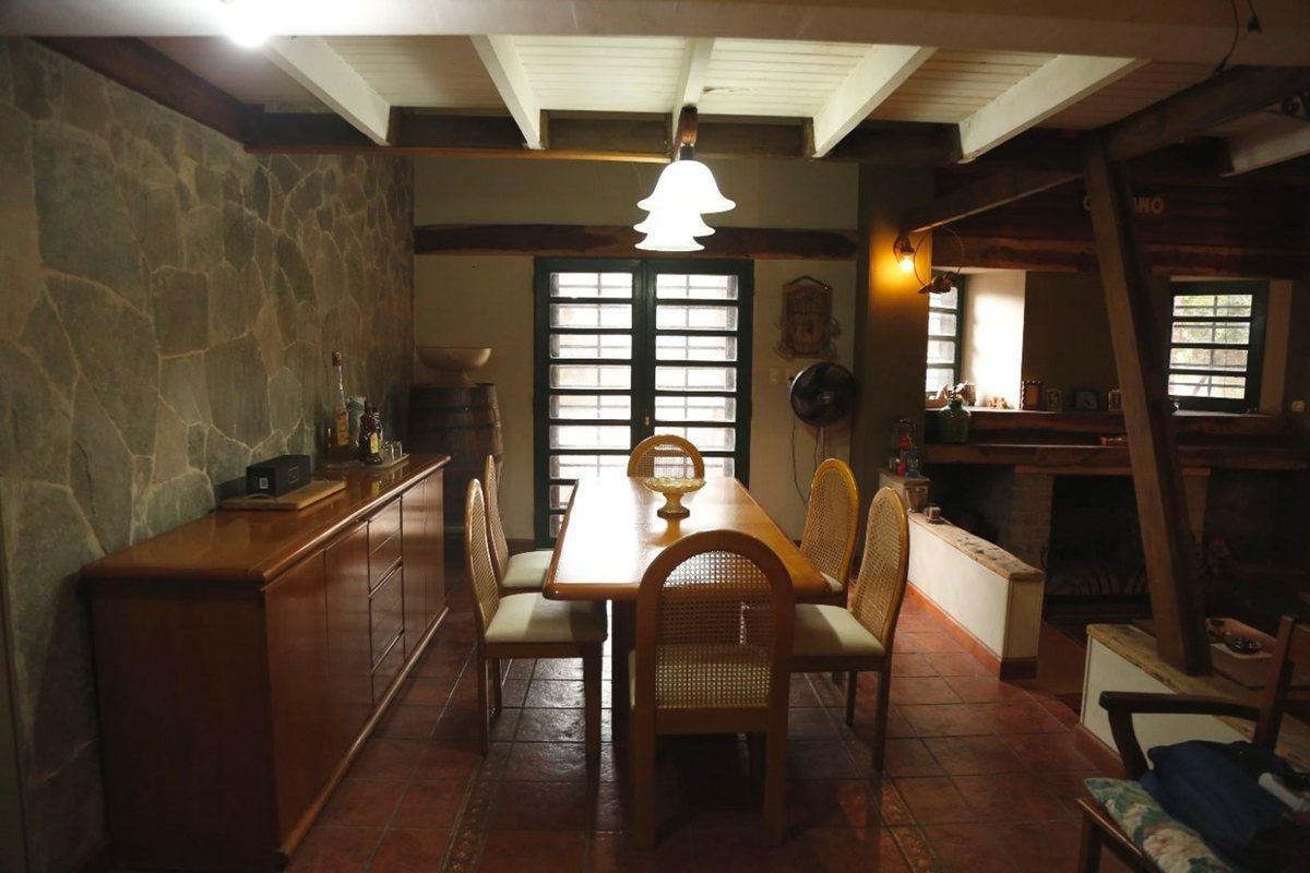 Foto de Casa Venta Gonnet 4 Dormitorios 2 Baños Pileta, imagen 2