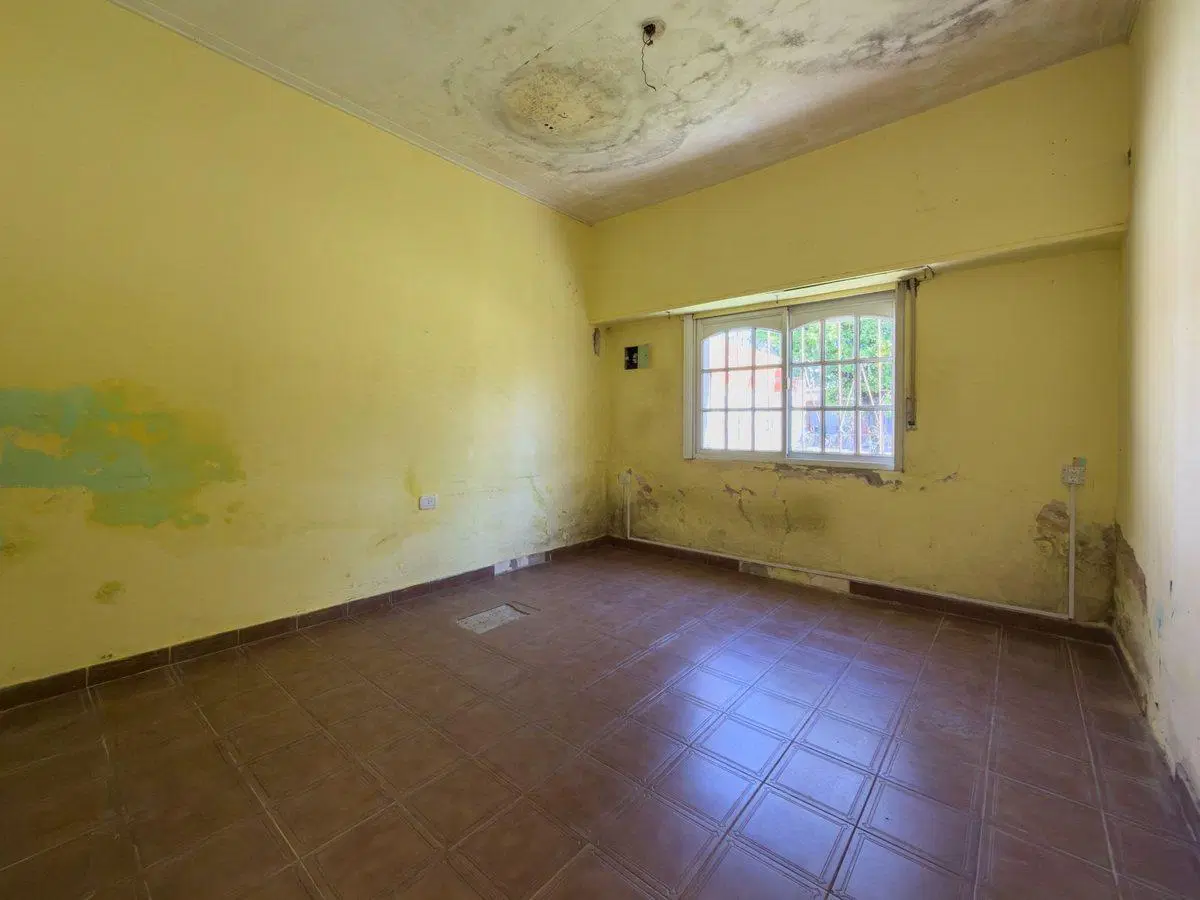 CASA EN VENTA LOS HORNOS CON GARAGE + DEPARTAMENTO 2