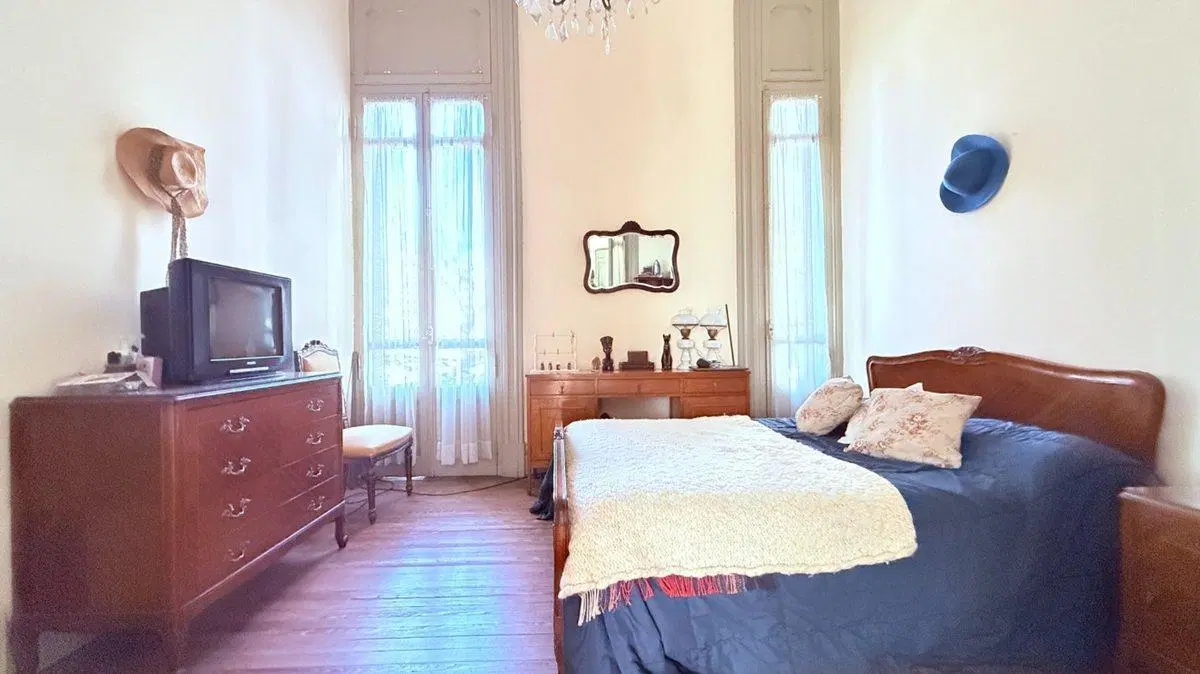 CASA EN VENTA LA PLATA 3 DORMITORIOS Y TERRAZA 3