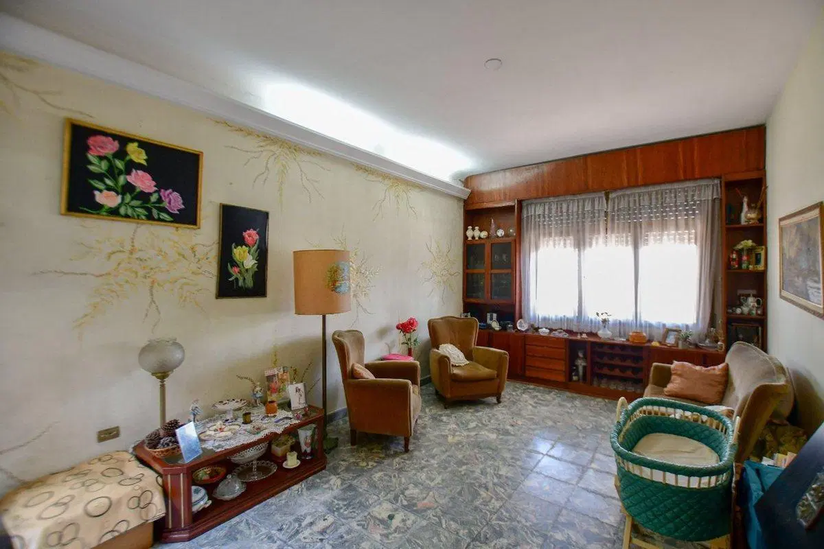 CASA EN VENTA LA PLATA 2 DORMITORIOS COCHERA 2
