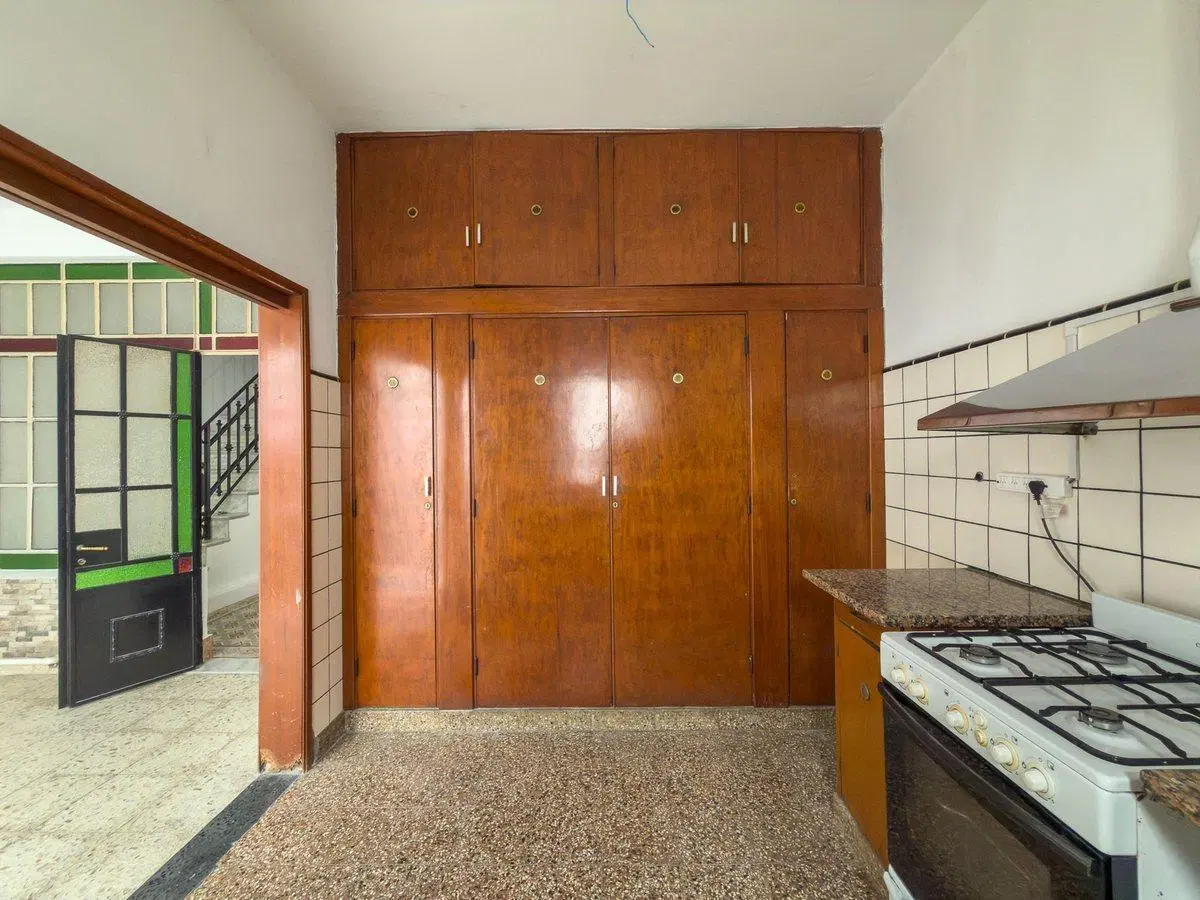 Casa Venta La Plata comercial profesional cochera 5