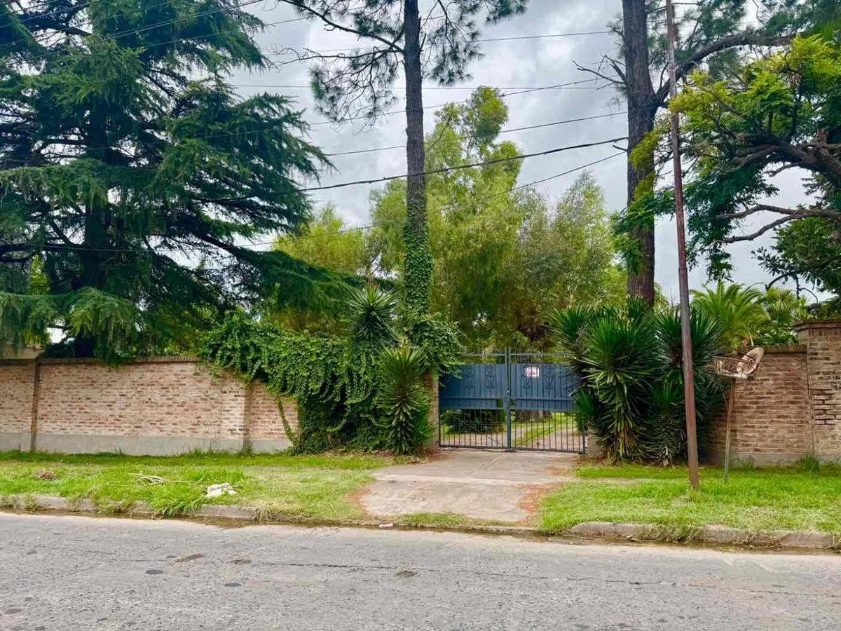 LOTE EN VENTA CITY BELL PARQUIZADO 4