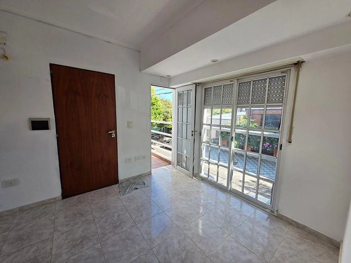 MONOAMBIENTE EN VENTA LA PLATA CON PATIO 8
