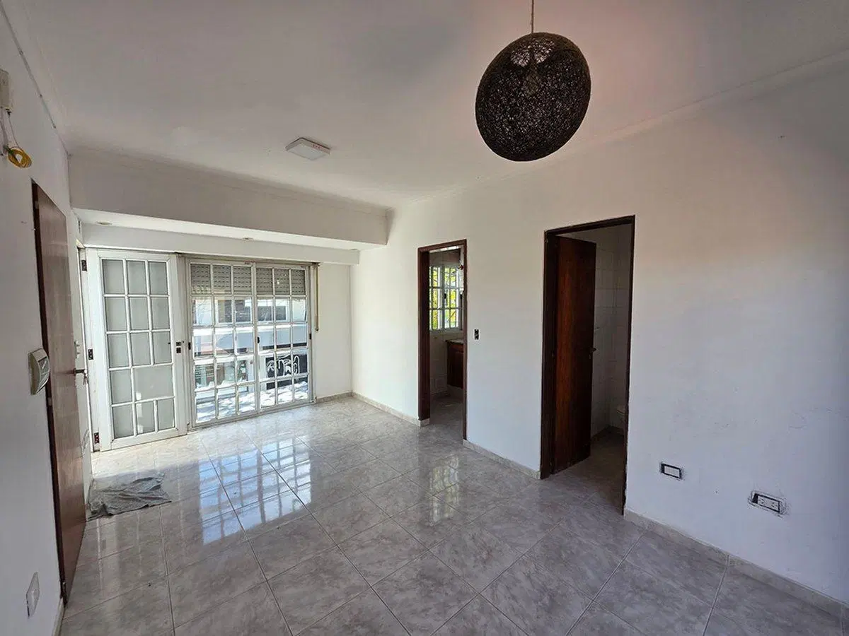 MONOAMBIENTE EN VENTA LA PLATA CON PATIO 4