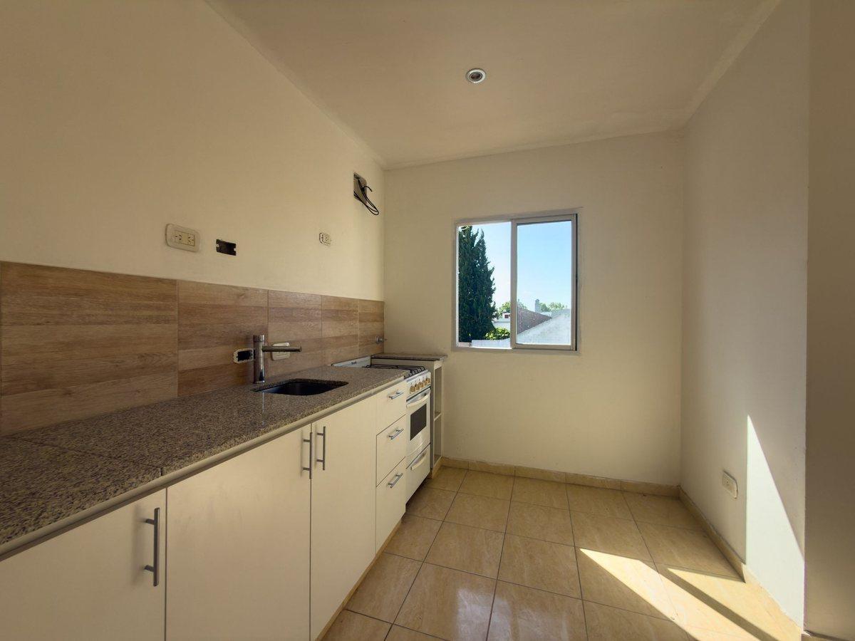 Foto de DEPARTAMENTO VENTA LA PLATA 1 DORMITORIO BALCÓN, imagen 1