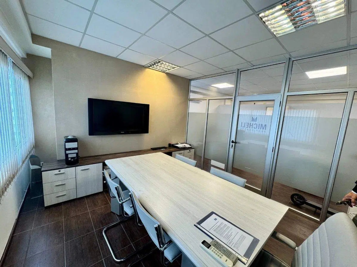 OFICINA MONOAMBIENTE EN VENTA LA PLATA CON PRIVADO 3