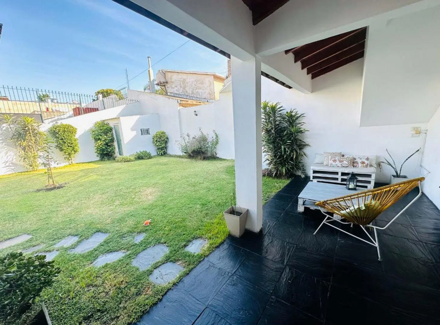 CASA VENTA AVELLANEDA 6 AMBIENTES APTA CREDITO 3