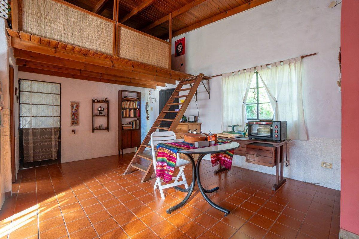 CASA EN VENTA LA PLATA 1 DORMITORIO