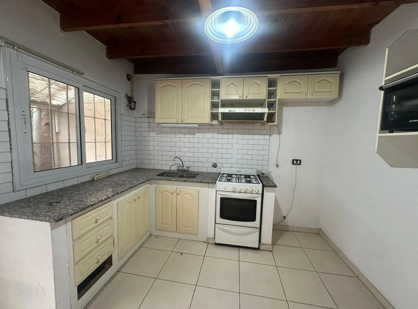 CASA DUPLEX EN VENTA LA PLATA 3 DORMITORIOS PARQUE 3