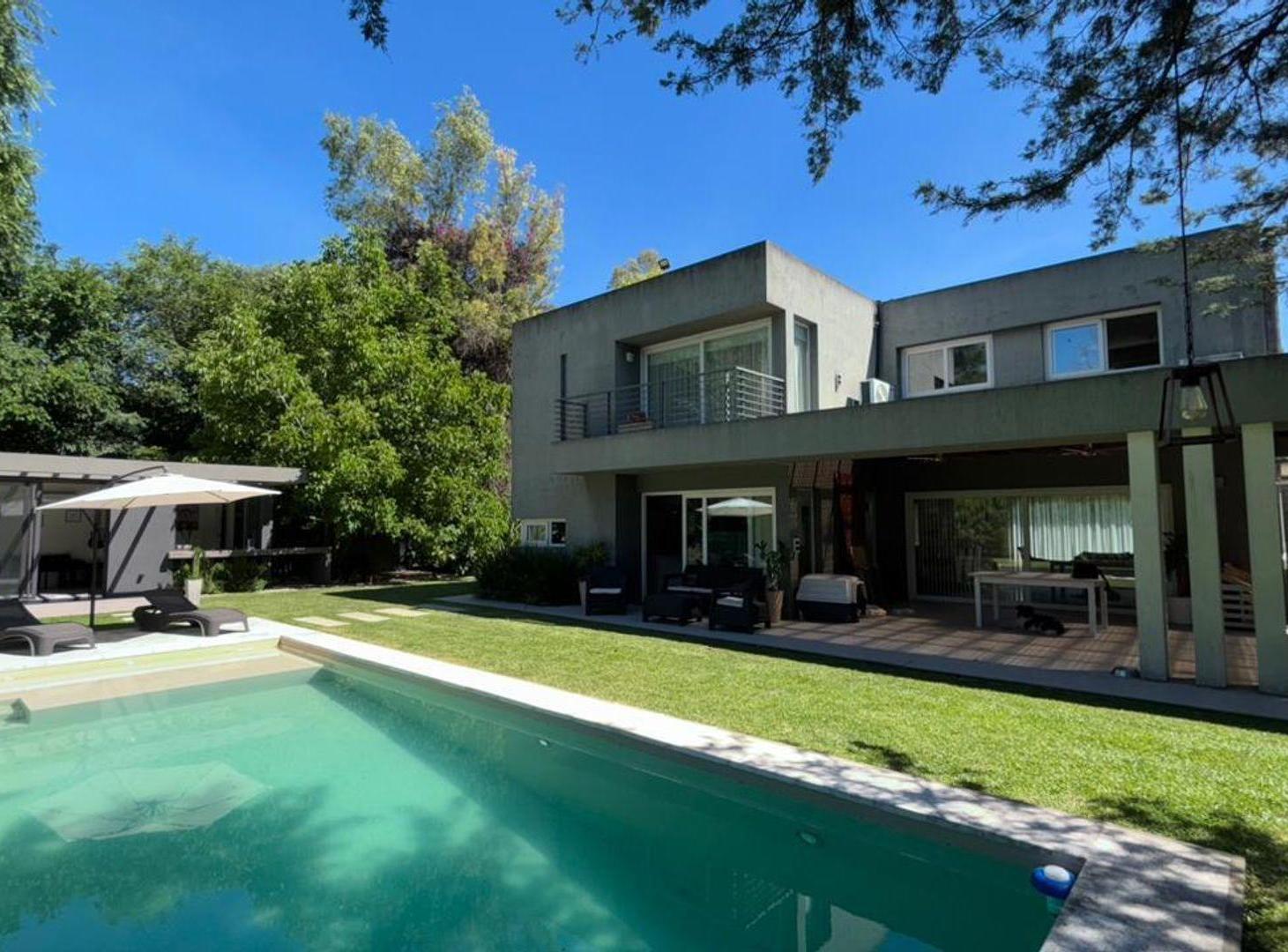 CASA EN VENTA VILLA ELISA 3 DORMITORIOS PARQUE