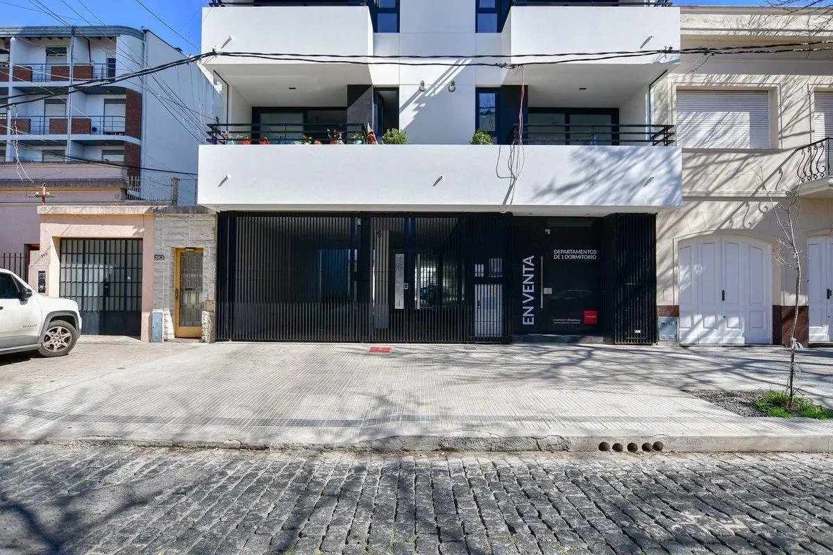 VENTA DEPARTAMENTO LA PLATA 1 DORMITORIO COCHERA 3