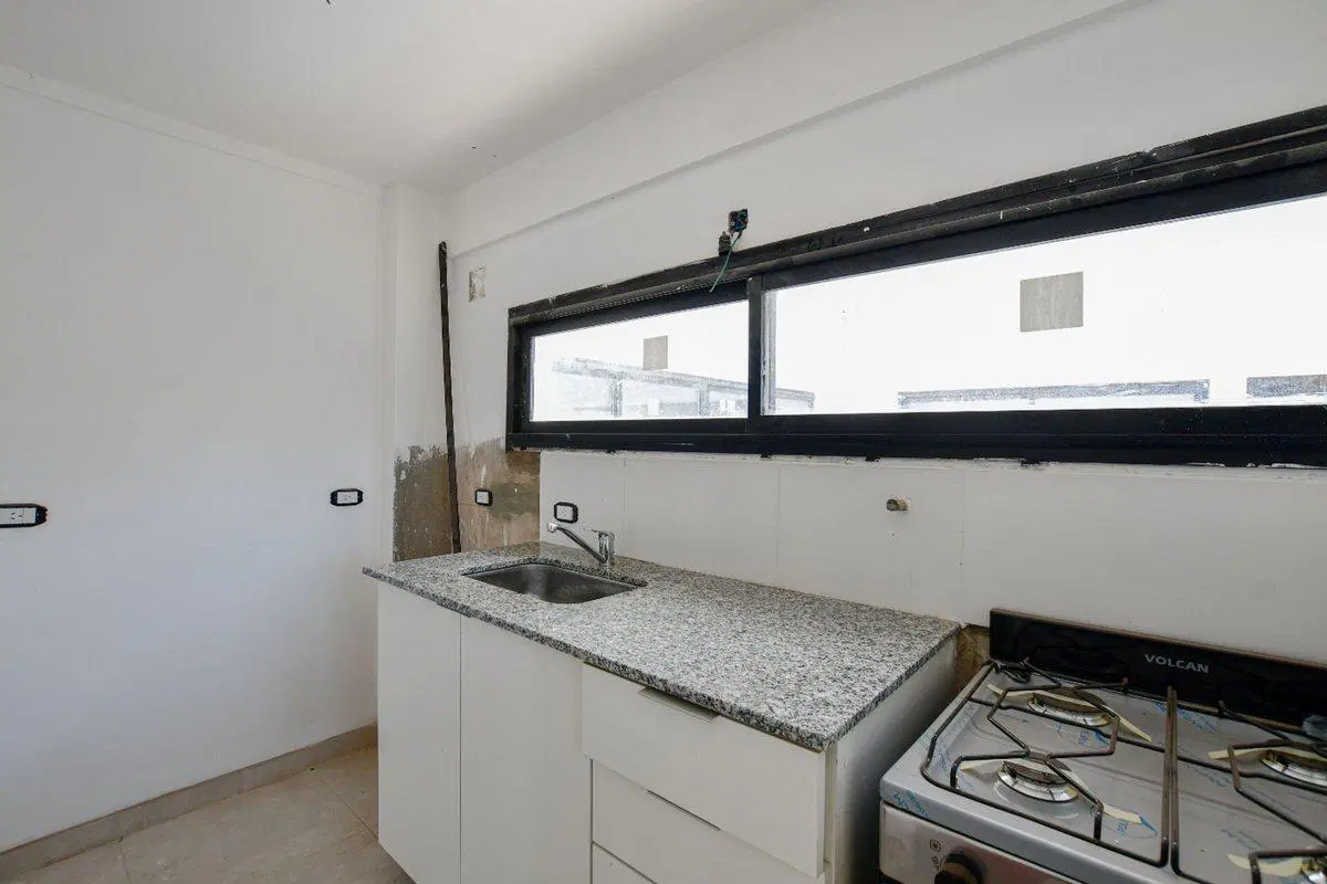 DEPARTAMENTO MONOAMBIENTE VENTA LA PLATA ESTRENAR 3