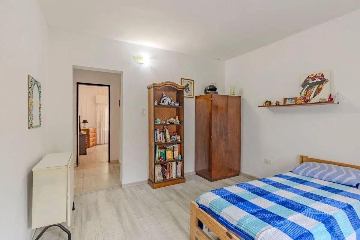 CASA EN VENTA EN VILLA ELISA CON COCHERA 4