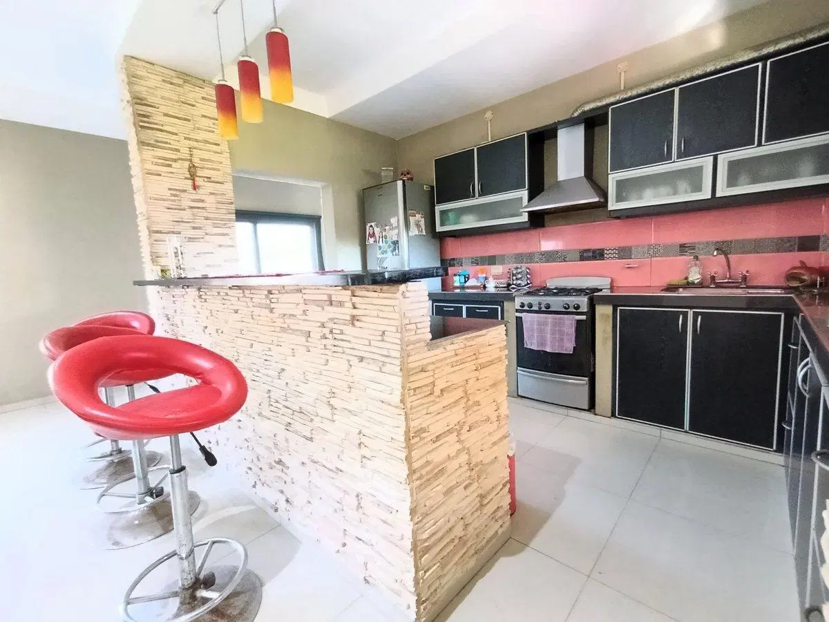 CASA EN VENTA BERISSO LOS TALAS CON DEPARTAMENTO 5