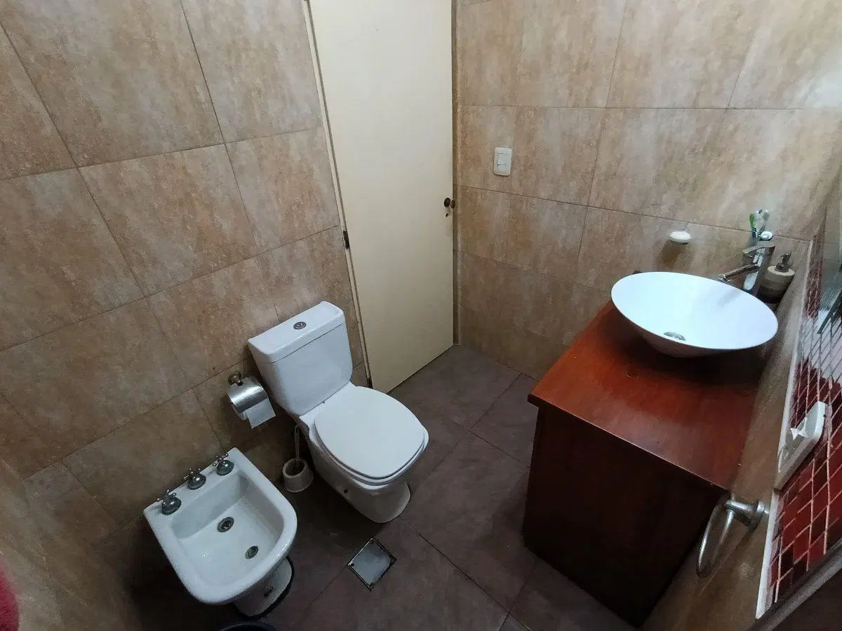 CASA EN VENTA BERISSO LOS TALAS CON DEPARTAMENTO 2
