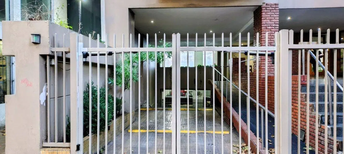 COCHERA CUBIERTA EN VENTA LA PLATA CENTRO 2