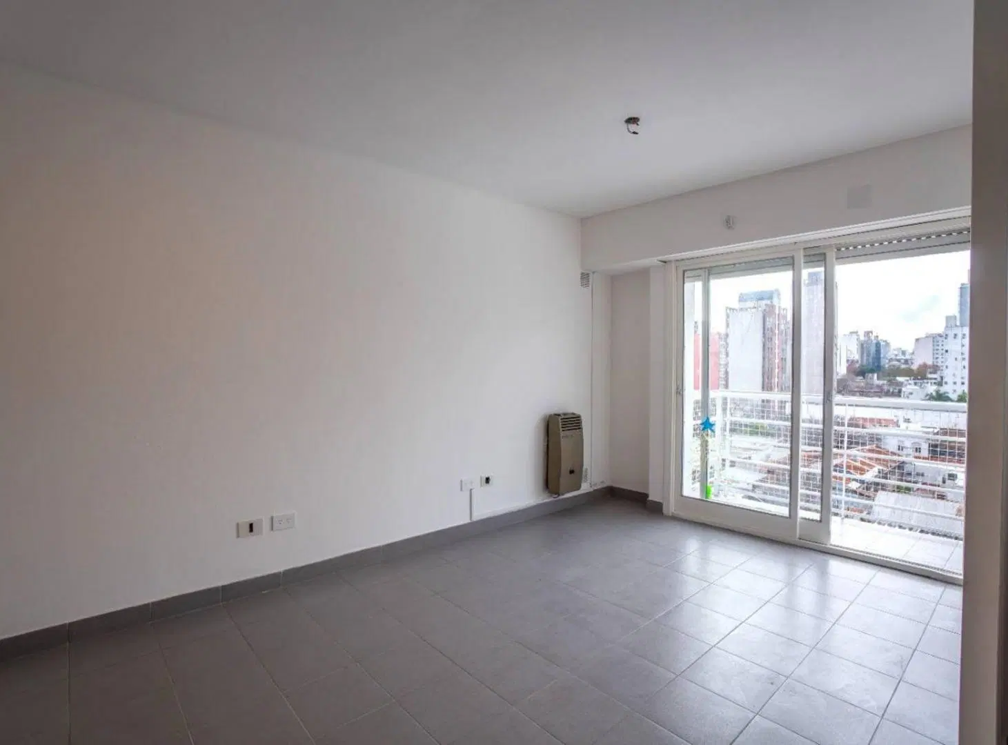 DEPARTAMENTO EN VENTA LA PLATA 1 DORMITORIO BALCON 4