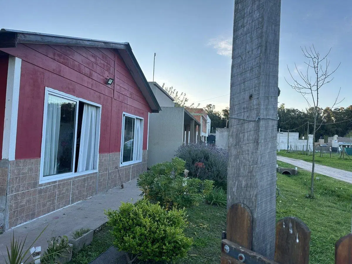 CASA EN VENTA LOS PORTEÑOS BARRIO CERRADO 5