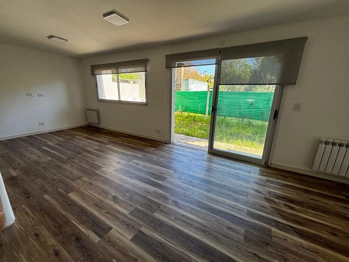 DÚPLEX EN VENTA CITY BELL 2 DORMITORIOS COCHERA 4