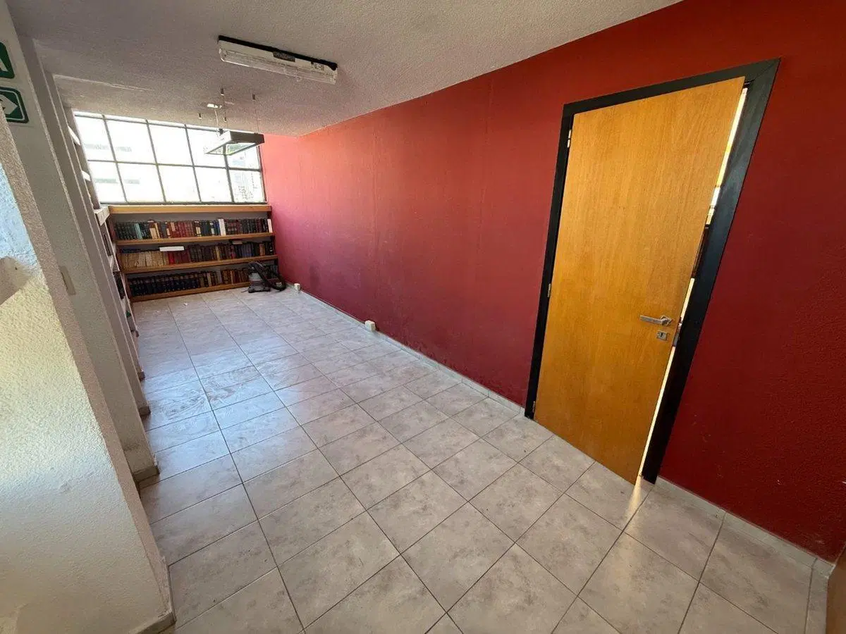 Oficina en venta en La Plata 3