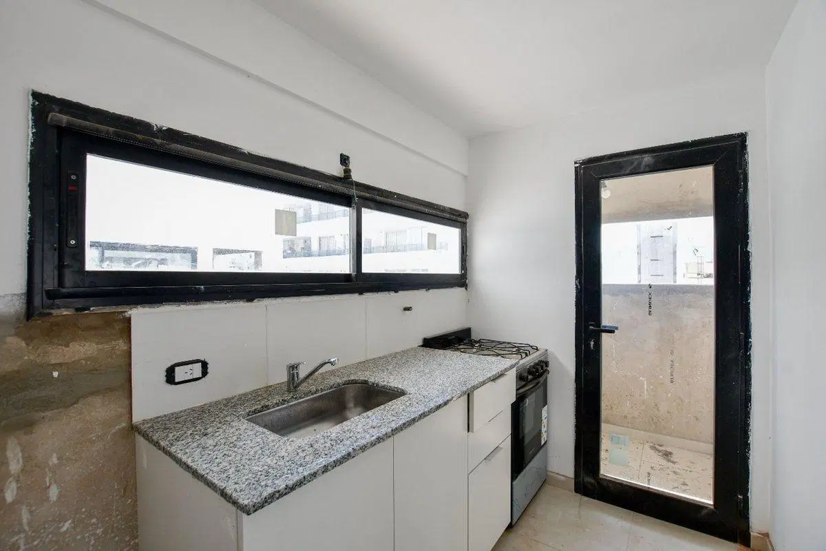 DEPARTAMENTO MONOAMBIENTE  EN VENTA LA PLATA 5