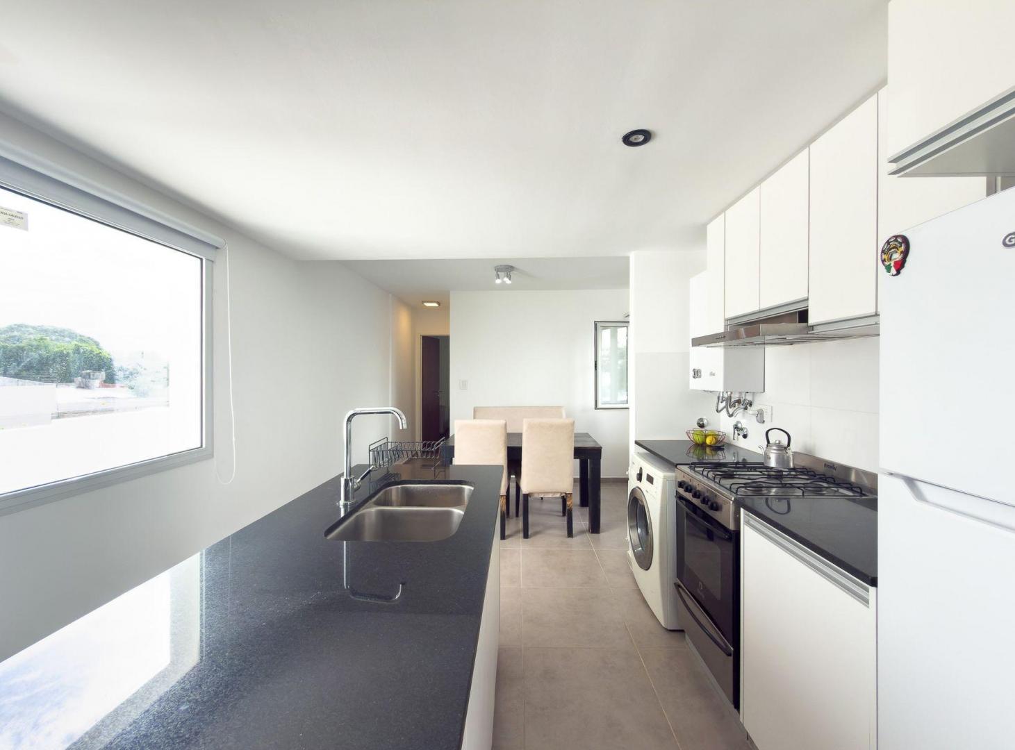 Foto de Departamento venta La Plata. 1 dormitorio y balcón, imagen 2