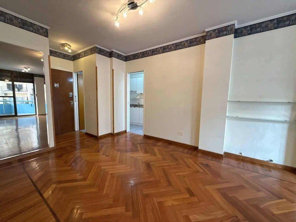 DEPARTAMENTO EN VENTA ALMAGRO 3 AMB. C/BAULERA 5