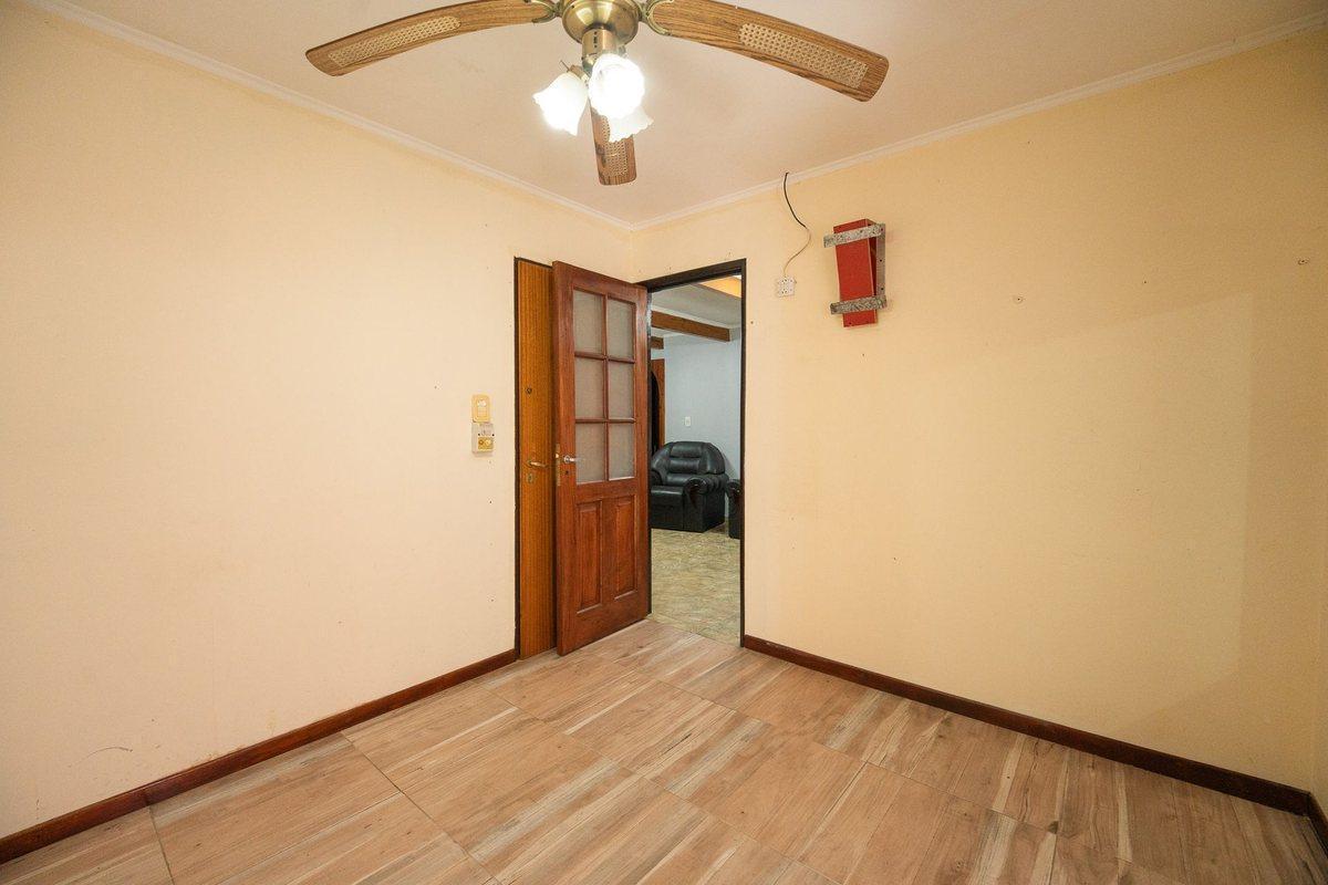 Foto de CASA EN VENTA VILLA ELISA 4 DORMITORIOS COCHERA, imagen 3